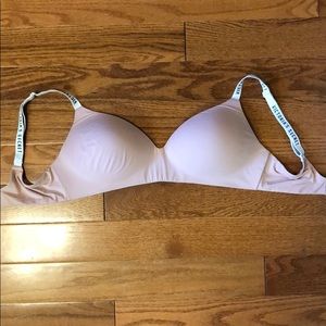 Victoria’s Secret t-shirt bra. Lightly lined